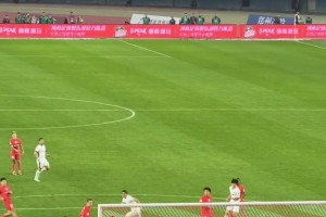 疯狂！实拍：国安让3追4，张玉宁绝杀瞬间，国安球迷高呼：NB！WC